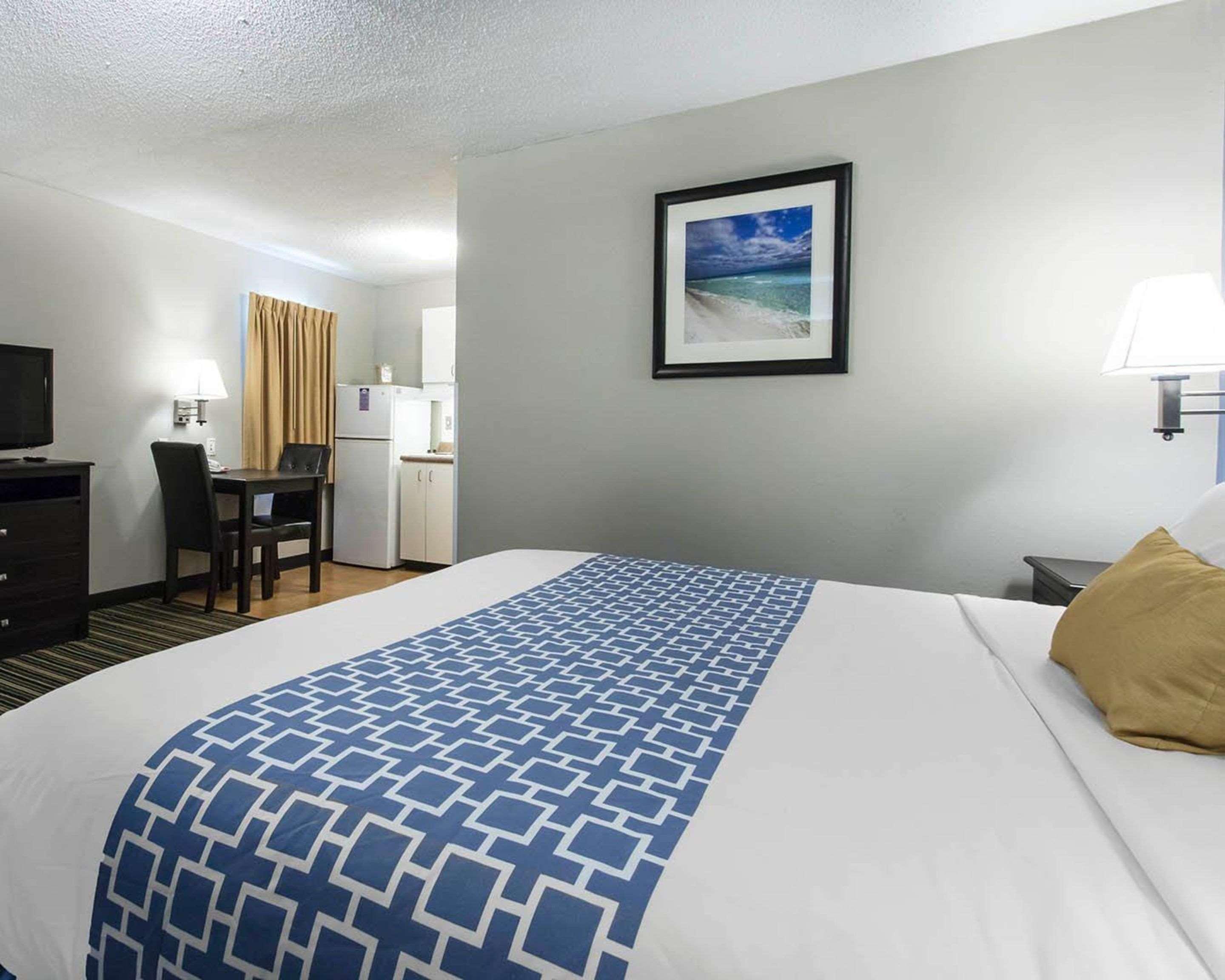 Suburban Extended Stay Hotel Naval Base Area Warrington Exterior photo