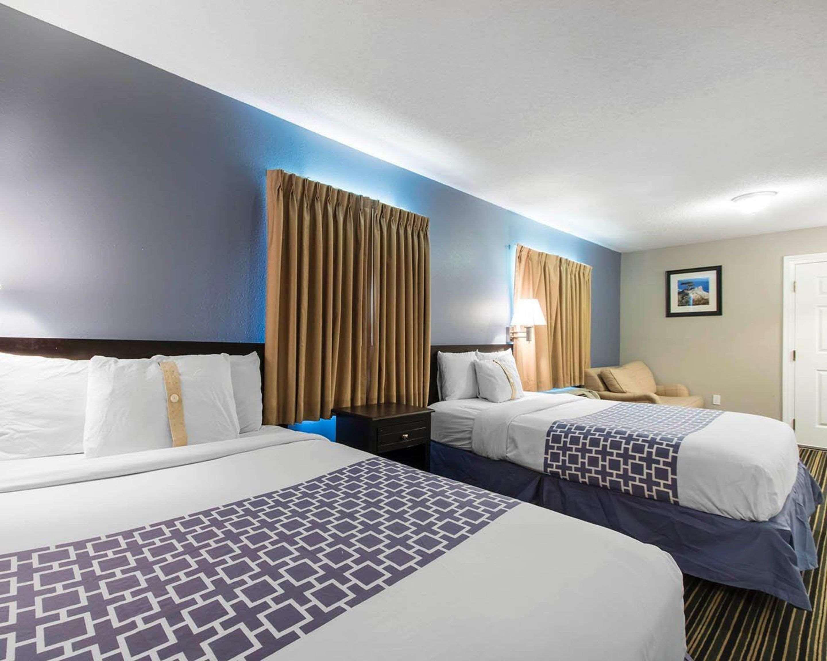 Suburban Extended Stay Hotel Naval Base Area Warrington Exterior photo
