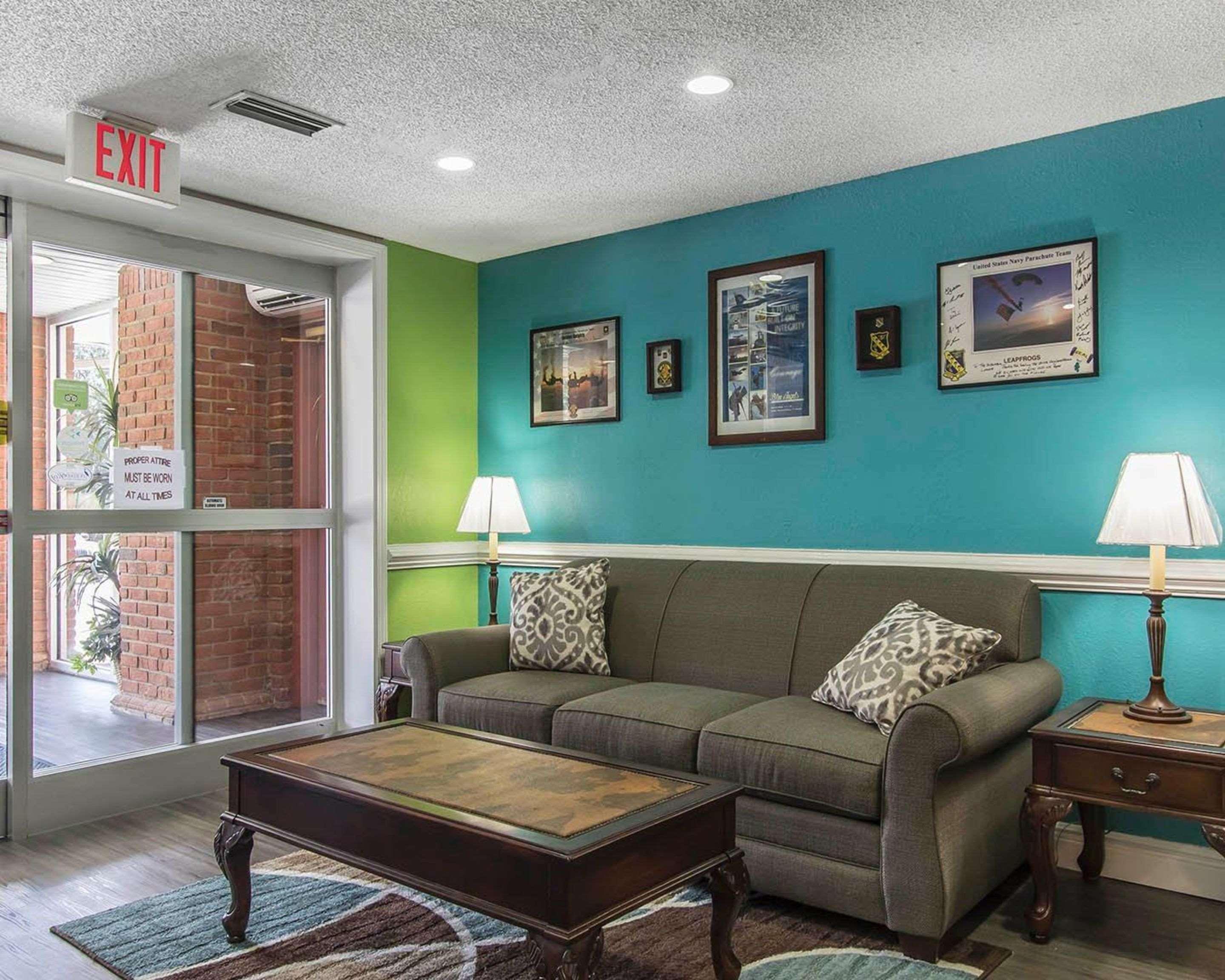 Suburban Extended Stay Hotel Naval Base Area Warrington Exterior photo