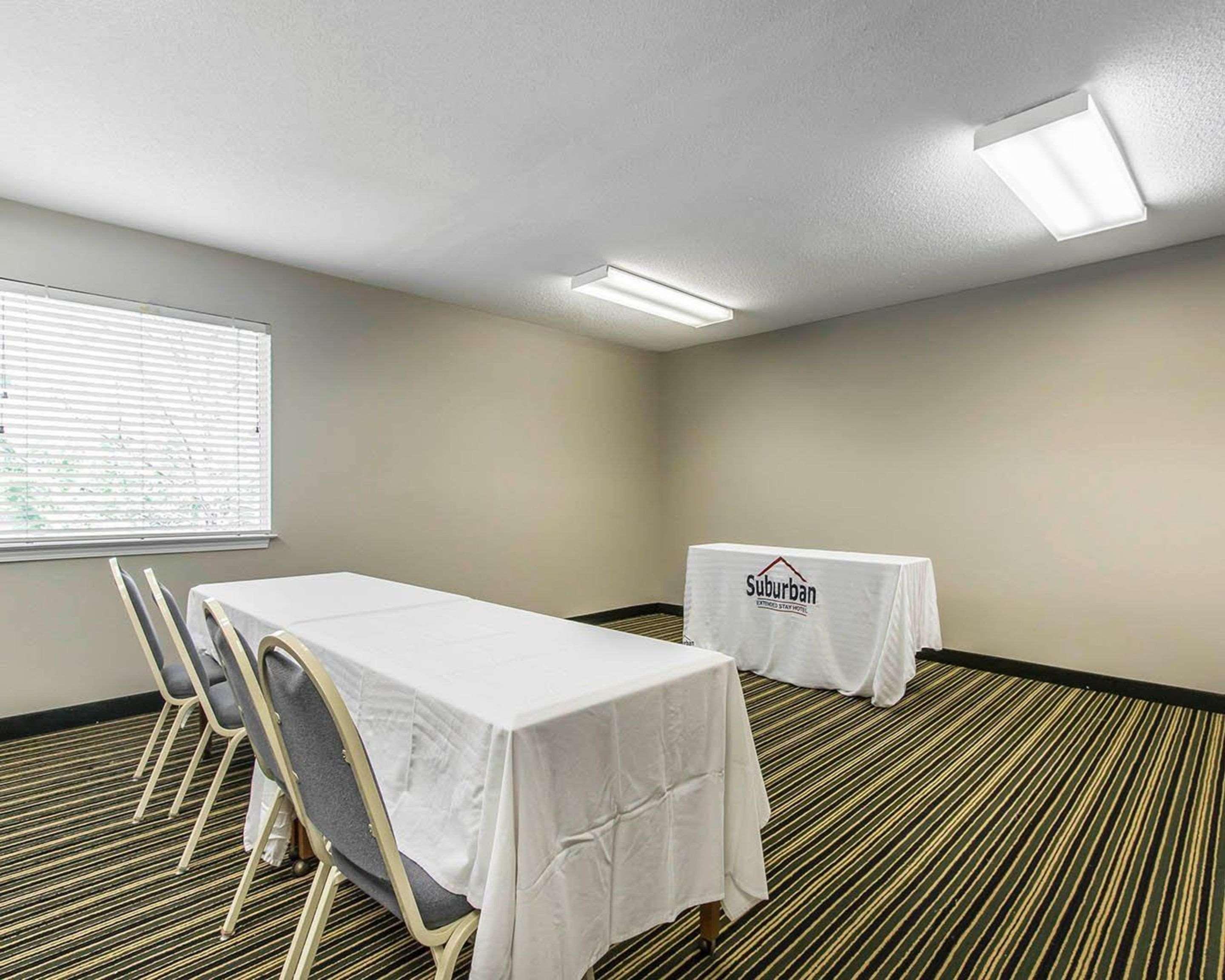 Suburban Extended Stay Hotel Naval Base Area Warrington Exterior photo