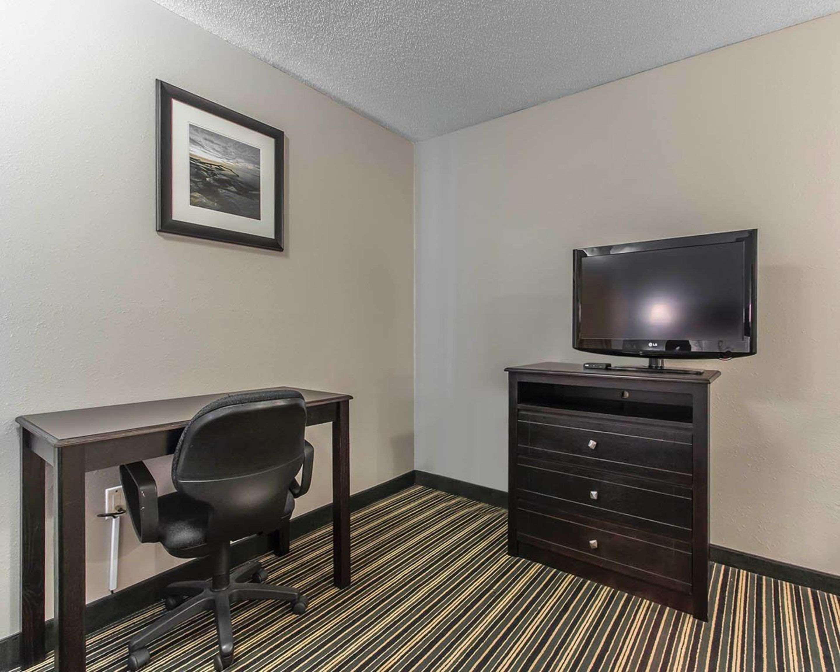 Suburban Extended Stay Hotel Naval Base Area Warrington Exterior photo