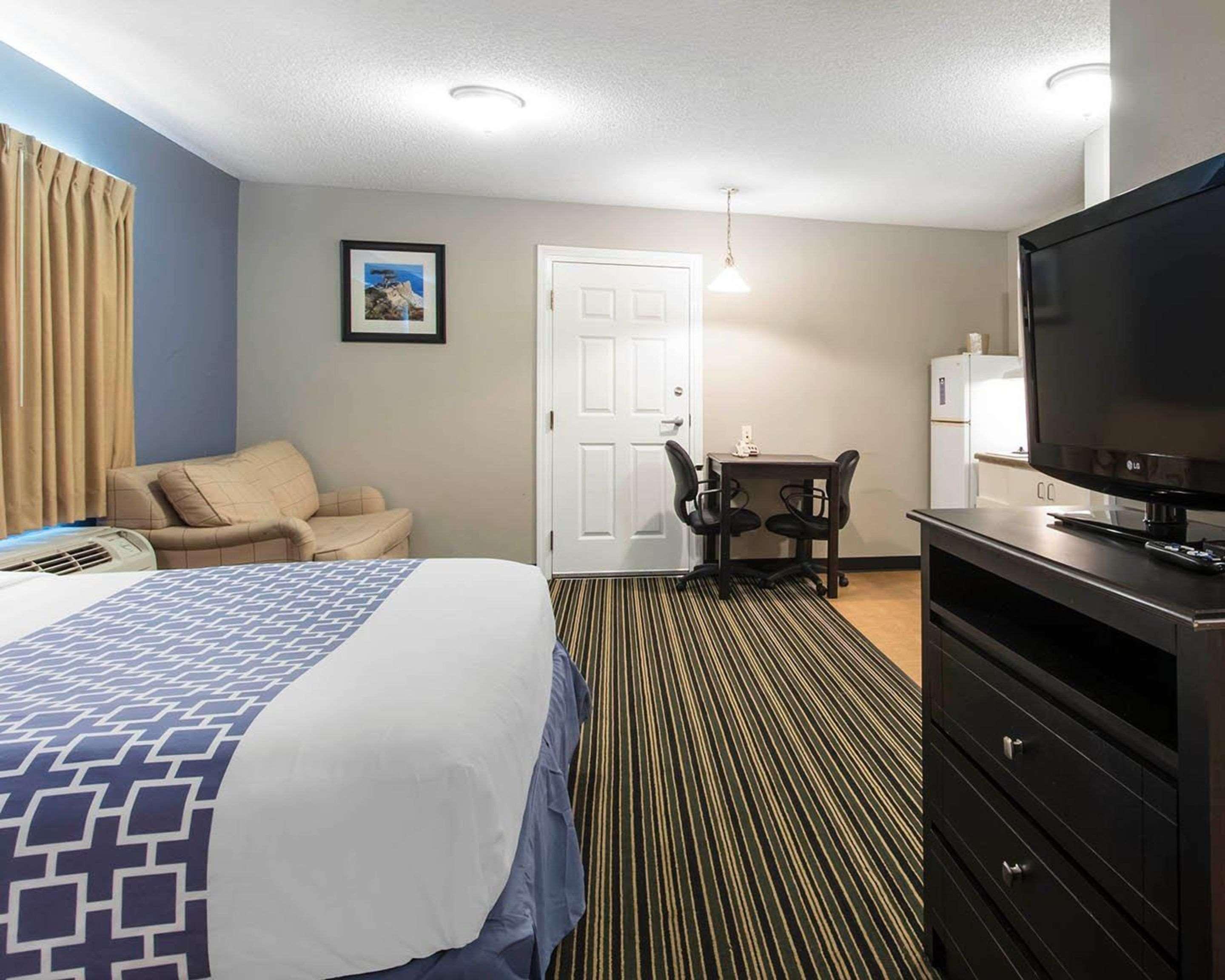 Suburban Extended Stay Hotel Naval Base Area Warrington Exterior photo