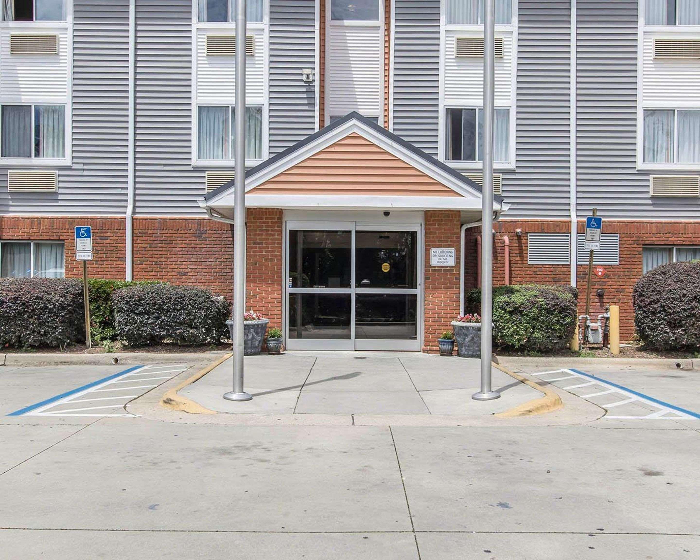 Suburban Extended Stay Hotel Naval Base Area Warrington Exterior photo